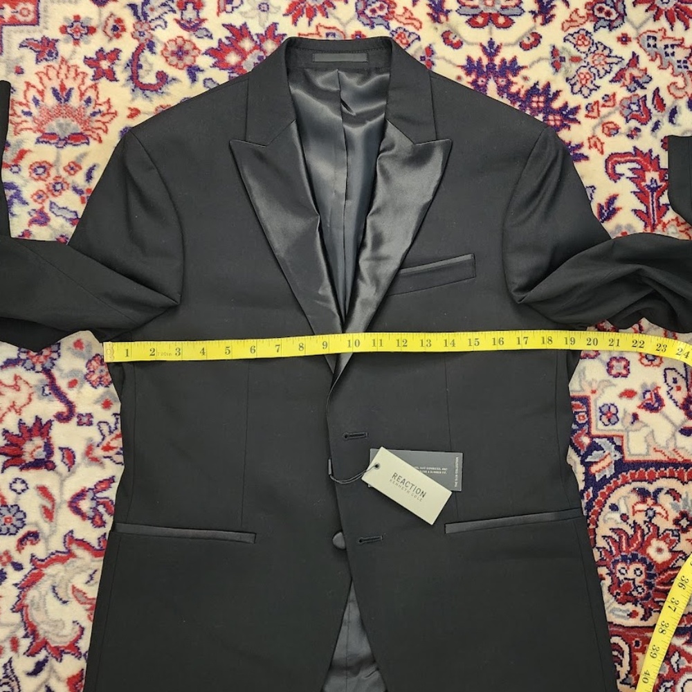 Kenneth Cole Reaction Tuxedo NWT 38S - Picture 7 of 15